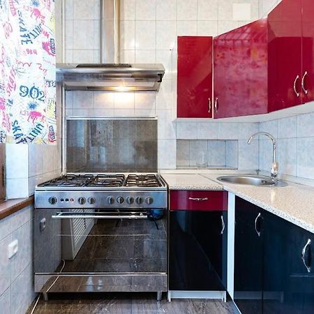 911 Apartments Antonovichа Kiev Eksteriør bilde