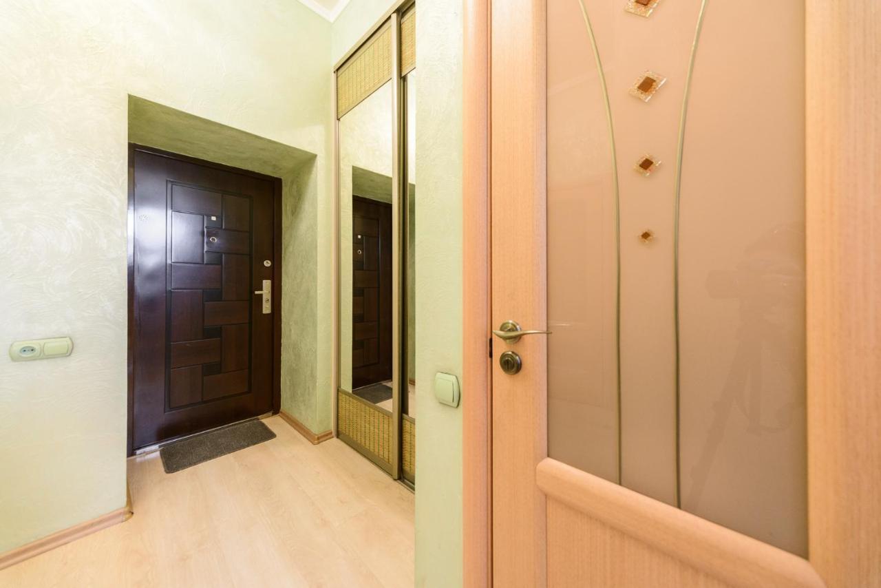 911 Apartments Antonovichа Kiev Eksteriør bilde