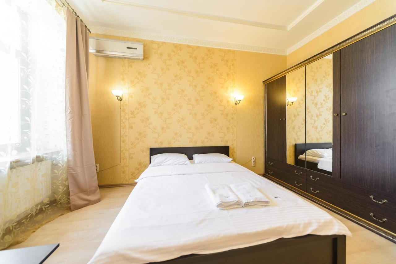 911 Apartments Antonovichа Kiev Eksteriør bilde