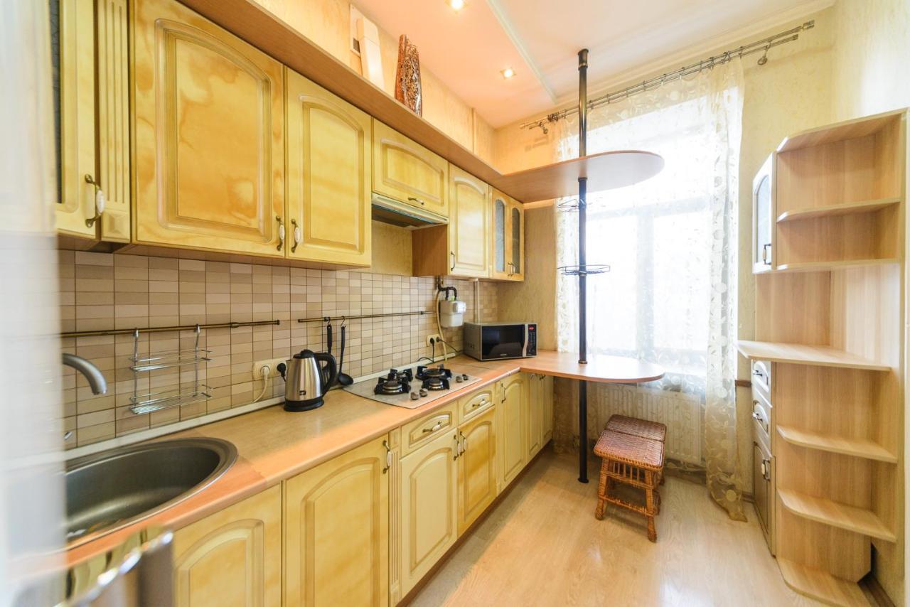 911 Apartments Antonovichа Kiev Eksteriør bilde
