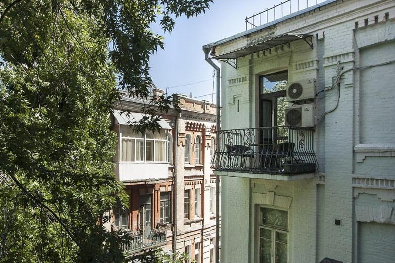 911 Apartments Antonovichа Kiev Eksteriør bilde