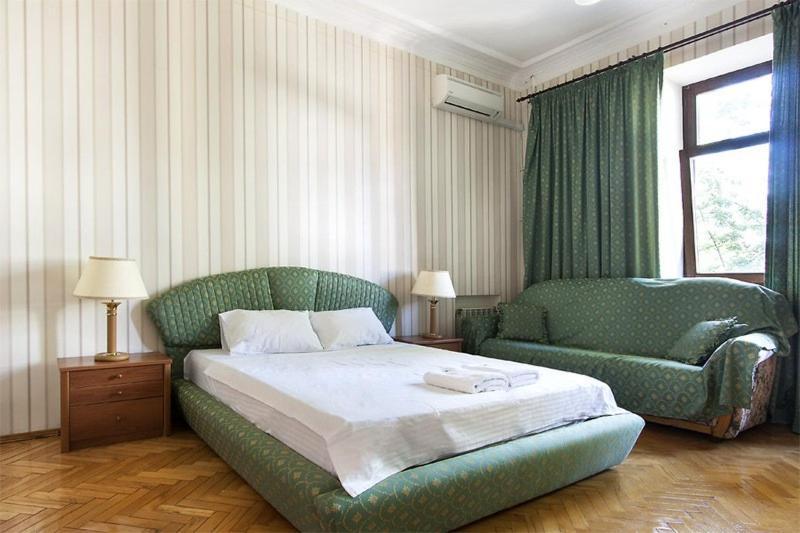 911 Apartments Antonovichа Kiev Eksteriør bilde