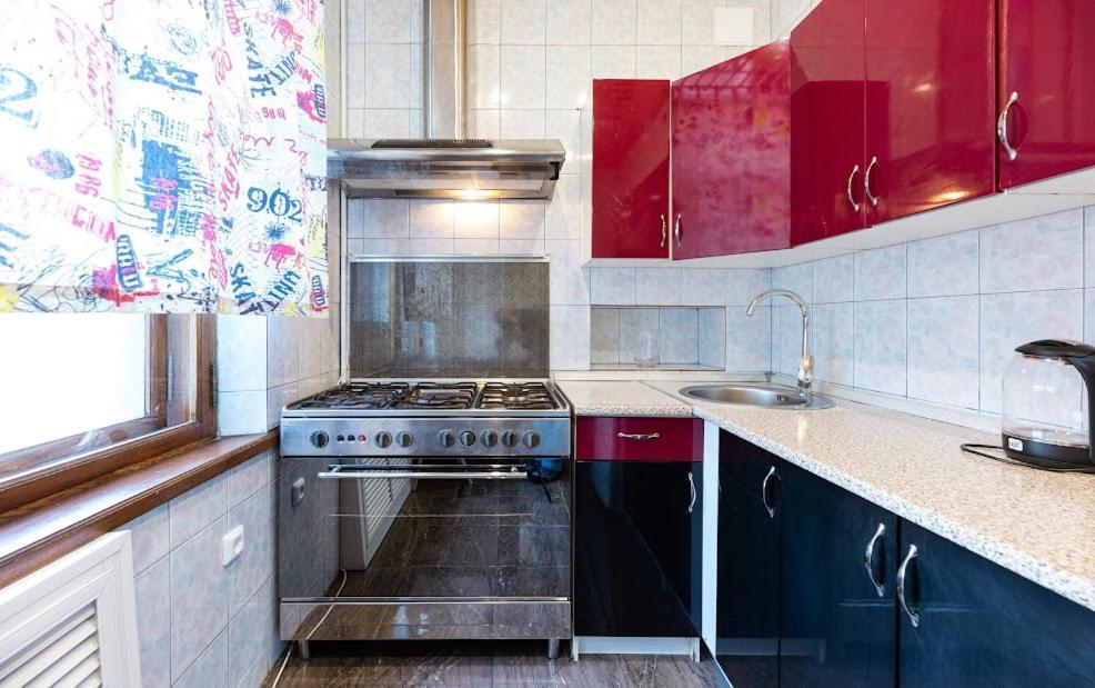 911 Apartments Antonovichа Kiev Eksteriør bilde