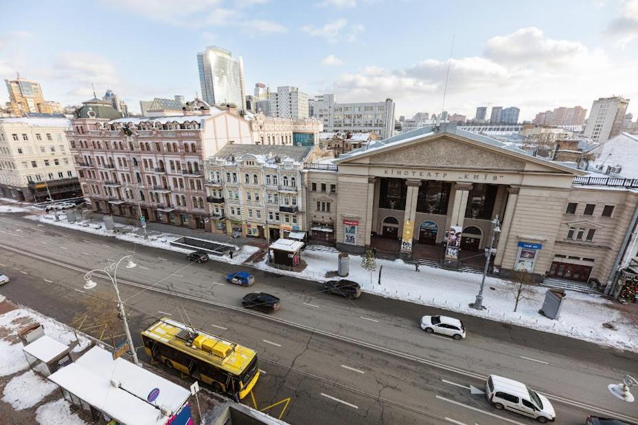 911 Apartments Antonovichа Kiev Eksteriør bilde