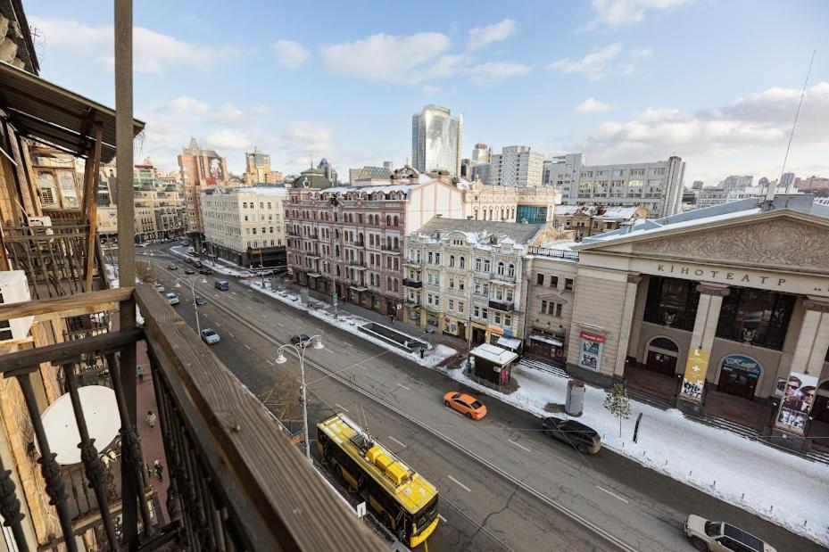911 Apartments Antonovichа Kiev Eksteriør bilde