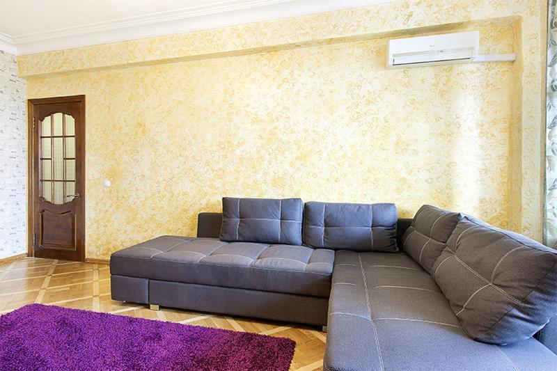 911 Apartments Antonovichа Kiev Eksteriør bilde